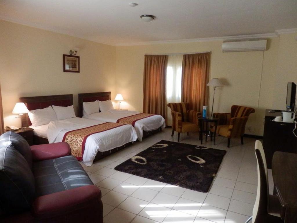 Blue Lodge Hotel Lagos Ruang foto