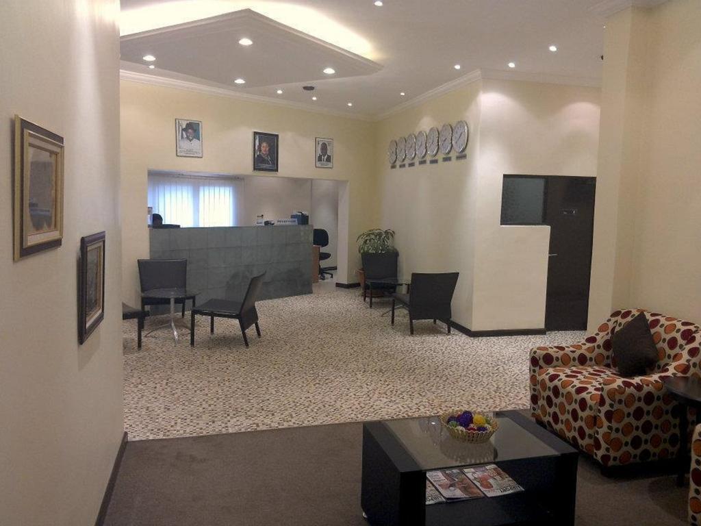 Blue Lodge Hotel Lagos Bagian luar foto